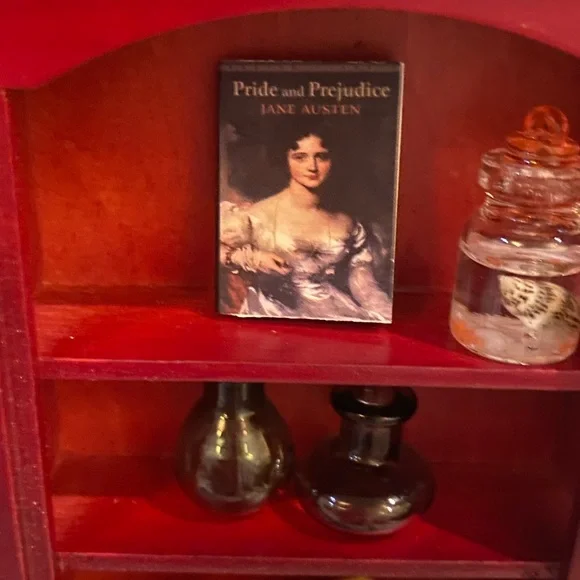 Dollhouse - Picture 3 of 3